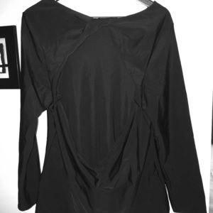 Black twist-back long sleeve rashguard